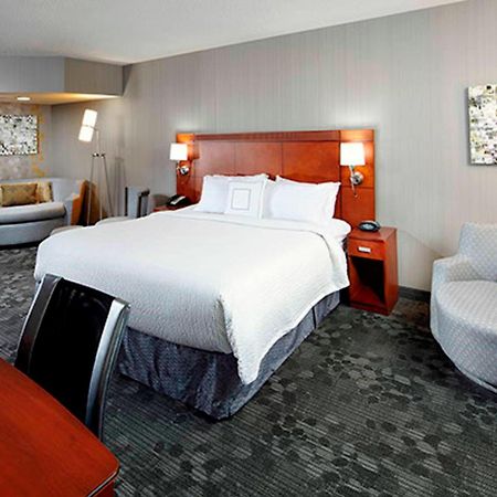 Courtyard By Marriott Akron Stow Exterior foto